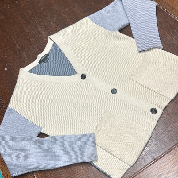 French Connection cardigan - Picture 5 of 9